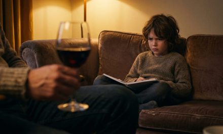 Cómo el Consumo Normalizado de Alcohol Afecta a tus Hijos